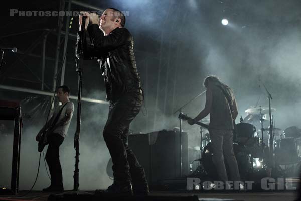 NINE INCH NAILS - 2009-07-31 - PAREDES DE COURA (Portugal) - Praia do Tabuao - 
